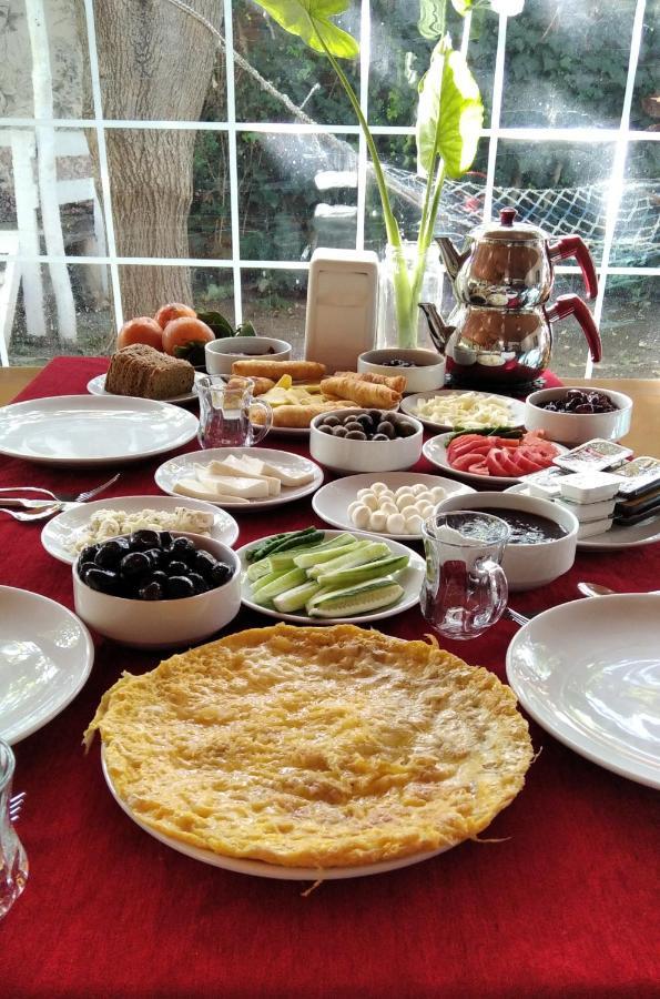 Kervan Pansiyon Çıralı Exterior foto